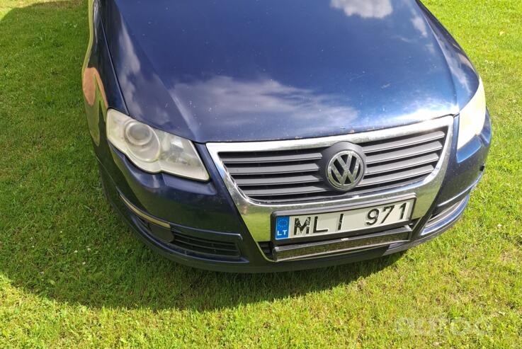 Volkswagen Passat B6 wagon 5-doors