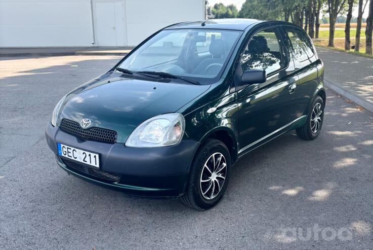 Toyota Yaris 1 generation