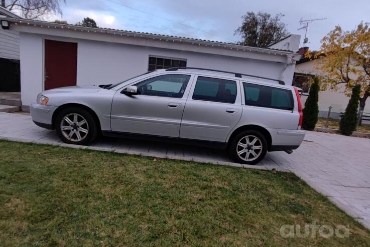 Volvo V70 2 generation [restyling] wagon 5-doors
