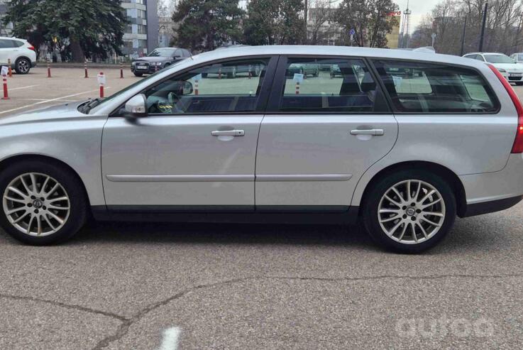 Volvo V50