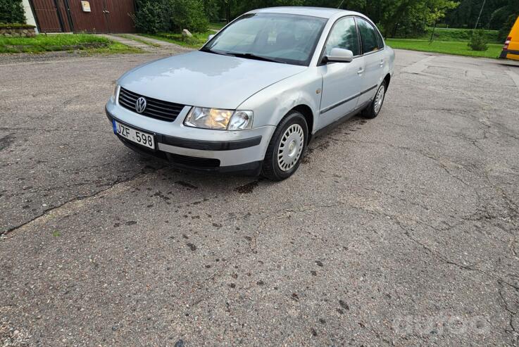 Volkswagen Passat B5 Sedan 4-doors