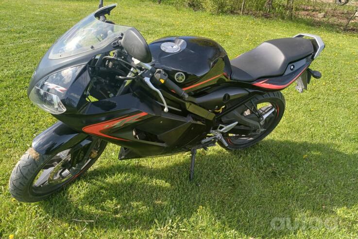 Yamaha TZR