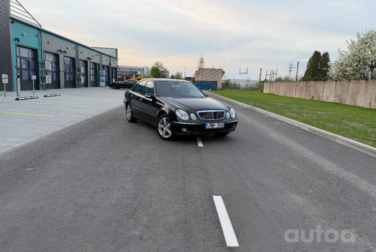 Mercedes-Benz E-Class W211 Sedan
