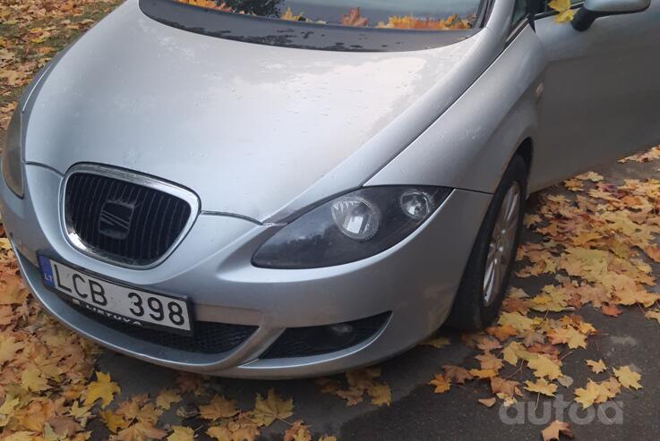 SEAT Leon 2 generation Hatchback 5-doors