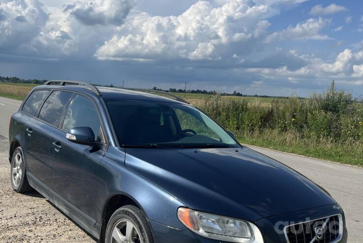 Volvo V70 3 generation wagon