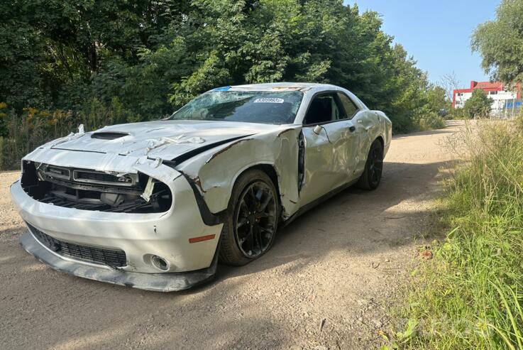 Dodge Challenger 3 generation [2th restyling] Coupe