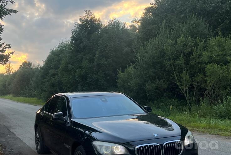 BMW 7 Series F01/F02 Sedan