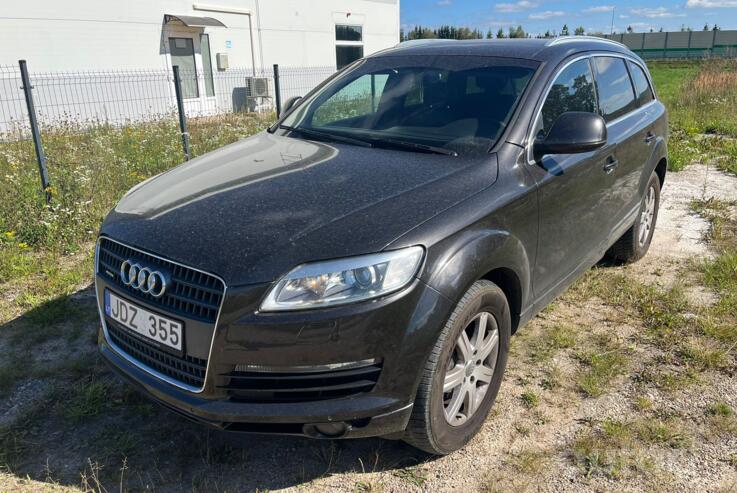 Audi Q7 4L Crossover