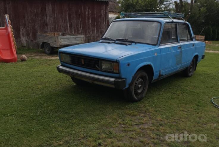 VAZ (Lada) 2105 1 generation Sedan