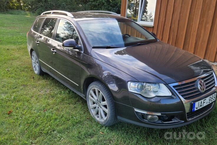 Volkswagen Passat B6 wagon 5-doors