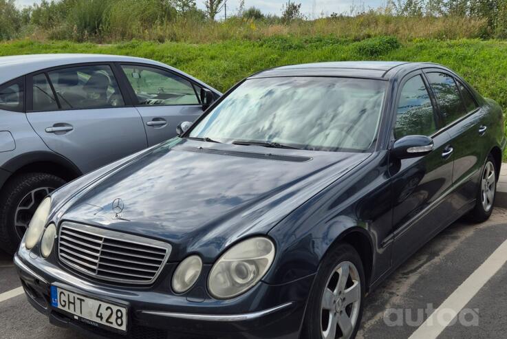 Mercedes-Benz E-Class W211 Sedan