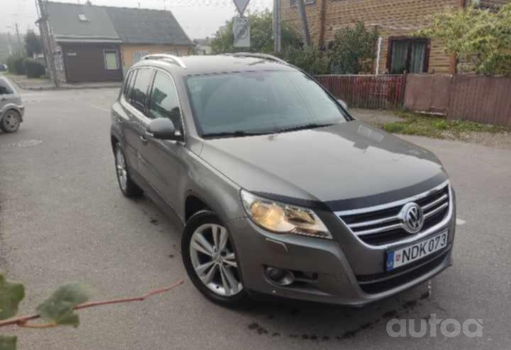 Volkswagen Tiguan 1 generation Crossover