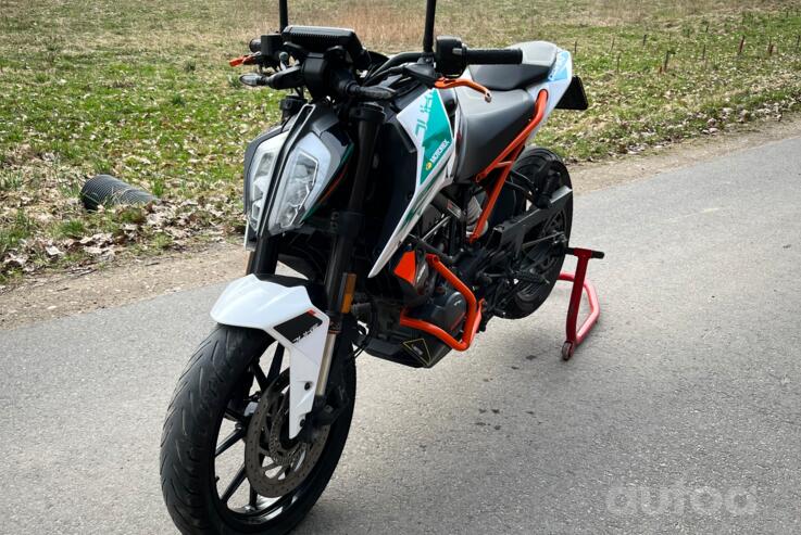 KTM Duke