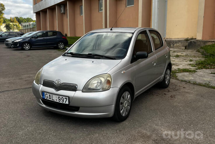Toyota Yaris 1 generation