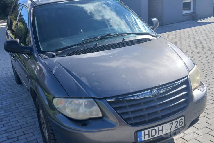 Chrysler Voyager 4 generation [restyling] Minivan
