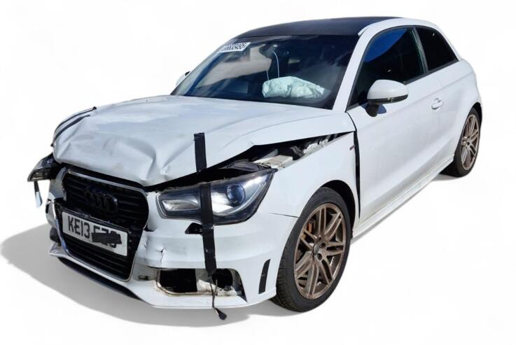 Audi A1 8X Hatchback 3-doors