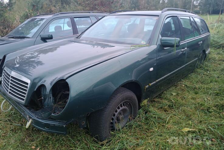 Mercedes-Benz E-Class W210/S210 wagon 5-doors