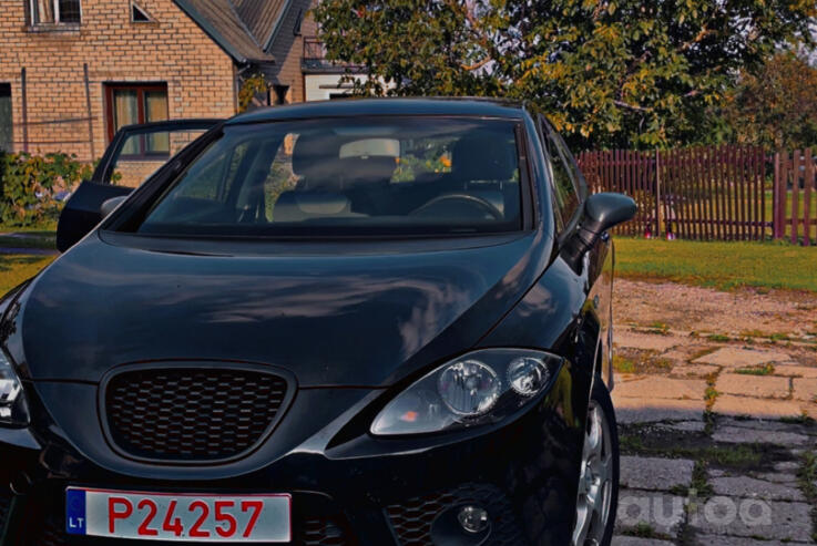 SEAT Leon 2 generation Hatchback 5-doors