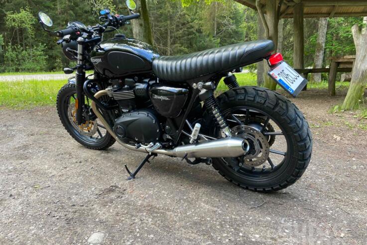 Triumph Street Twin