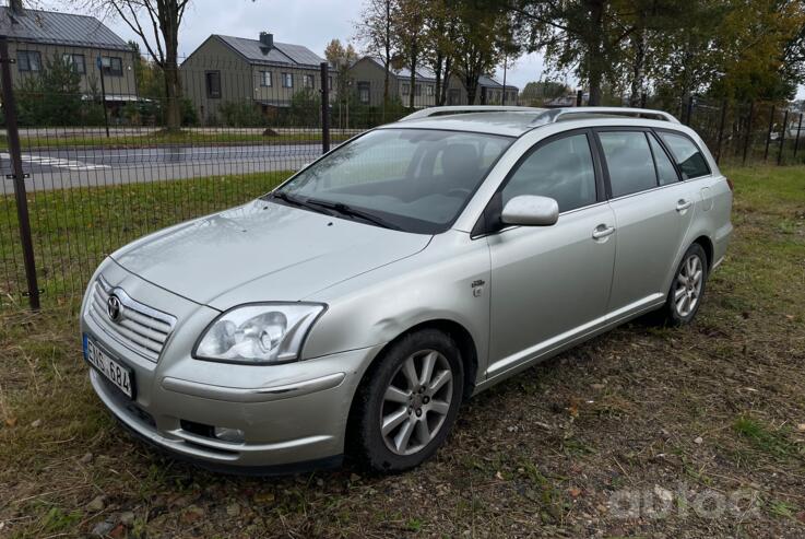 Toyota Avensis 2 generation wagon