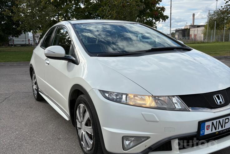 Honda Civic 8 generation [2th restyling] Hatchback 5-doors