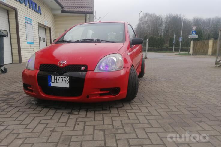 Toyota Yaris 1 generation