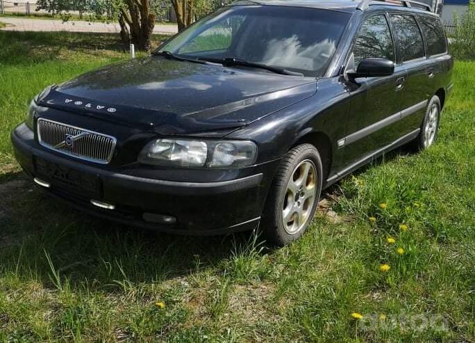 Volvo V70 2 generation R wagon 5-doors