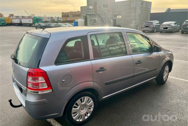 Opel Zafira B [restyling]