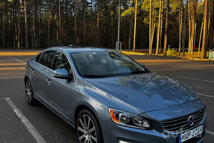 Volvo S60 2 generation [restyling] Sedan 4-doors