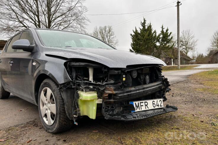 Kia Cee'd 1 generation Hatchback 5-doors