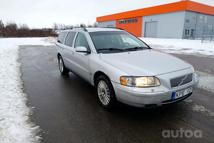 Volvo V70 2 generation R wagon 5-doors
