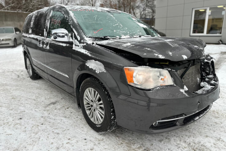 Chrysler Town & Country 5 generation [restyling]