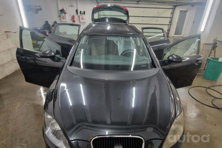 SEAT Leon 2 generation [restyling] Hatchback 5-doors