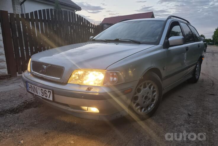 Volvo V40 1 generation wagon