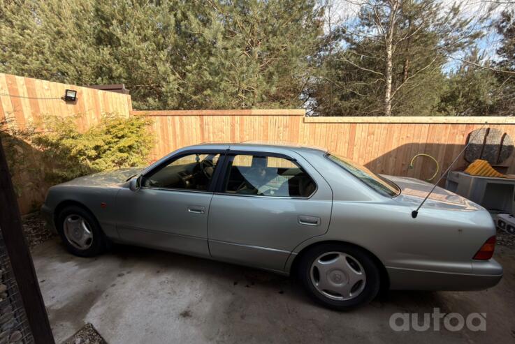 Lexus LS 2 generation Sedan