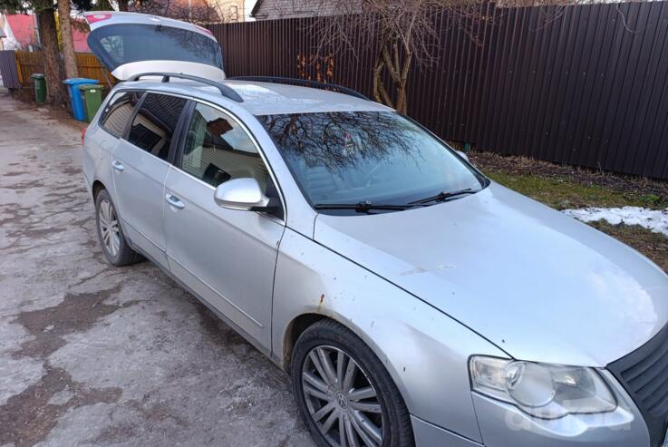 Volkswagen Passat B6 wagon 5-doors