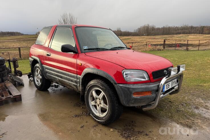 Toyota RAV 4 1 generation (XA10)