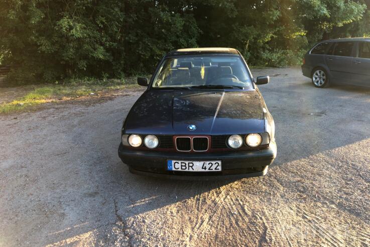 BMW 5 Series E34 Sedan