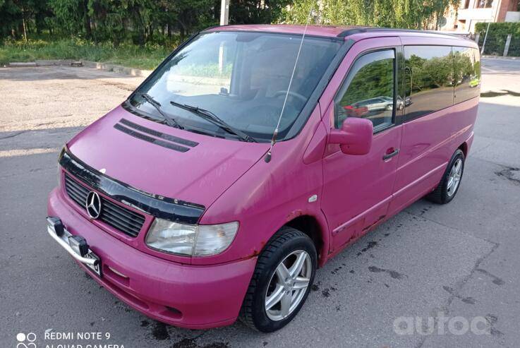 Mercedes-Benz Vito W638 Mixto minivan 4-doors