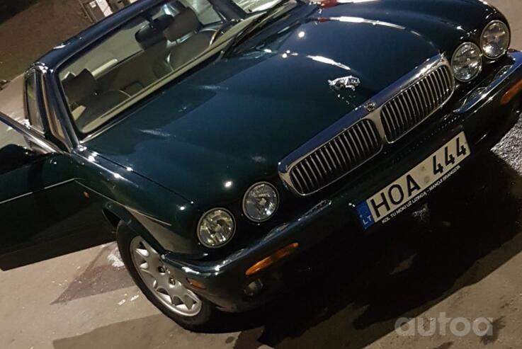 Jaguar XJ X308 (2 generation 1997-2003)