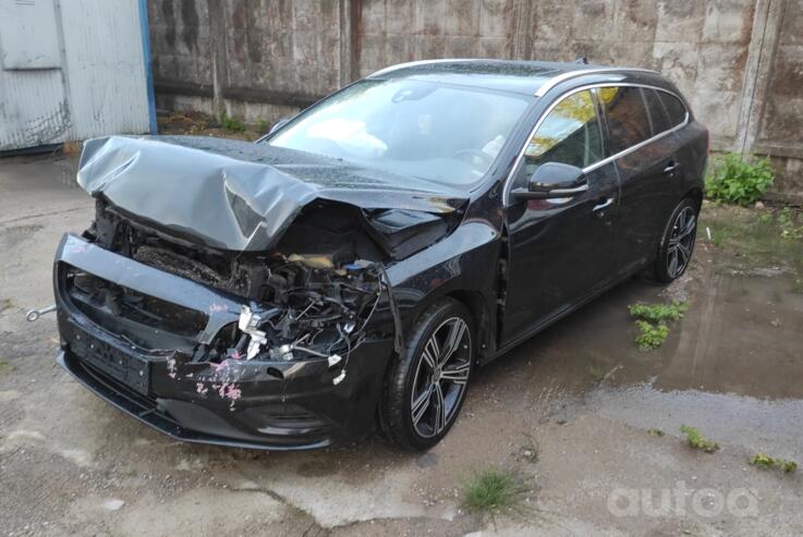 Volvo V60 1 generation wagon