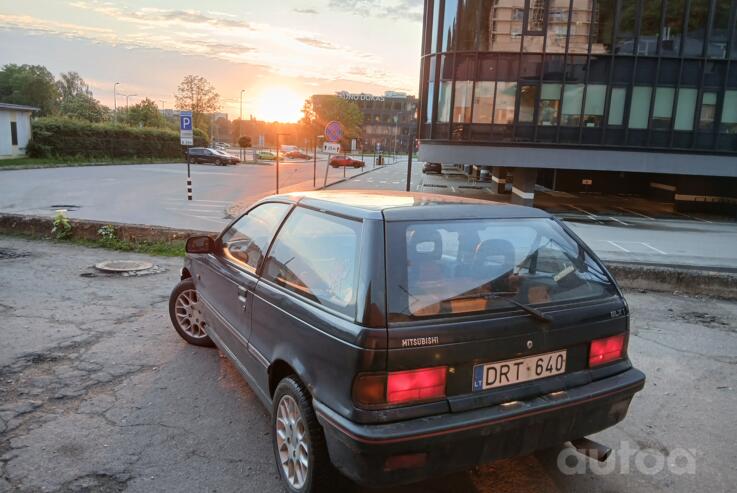 Mitsubishi Colt 3 generation