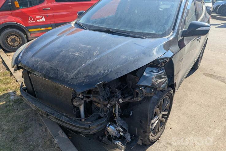 Hyundai Tucson 2 generation Crossover