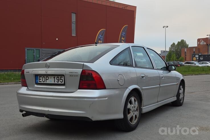 Opel Vectra B [restyling] Hatchback