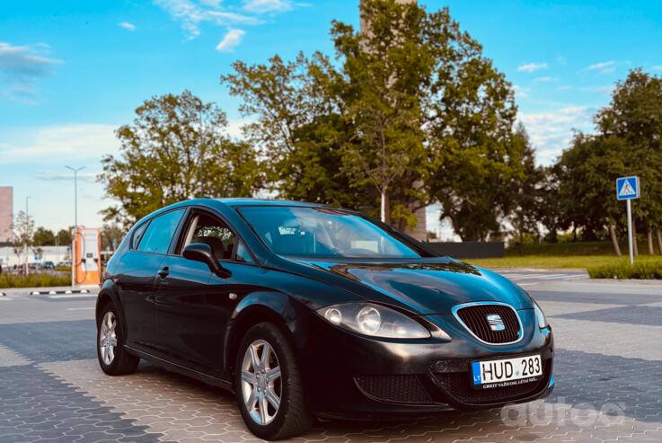 SEAT Leon 2 generation Hatchback 5-doors