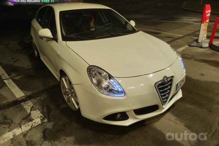 Alfa Romeo Giulietta 940 Hatchback