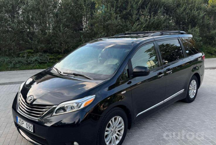 Toyota Sienna 3 generation Minivan 5-doors