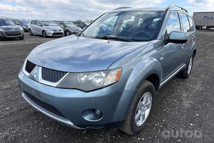 Mitsubishi Outlander 2 generation
