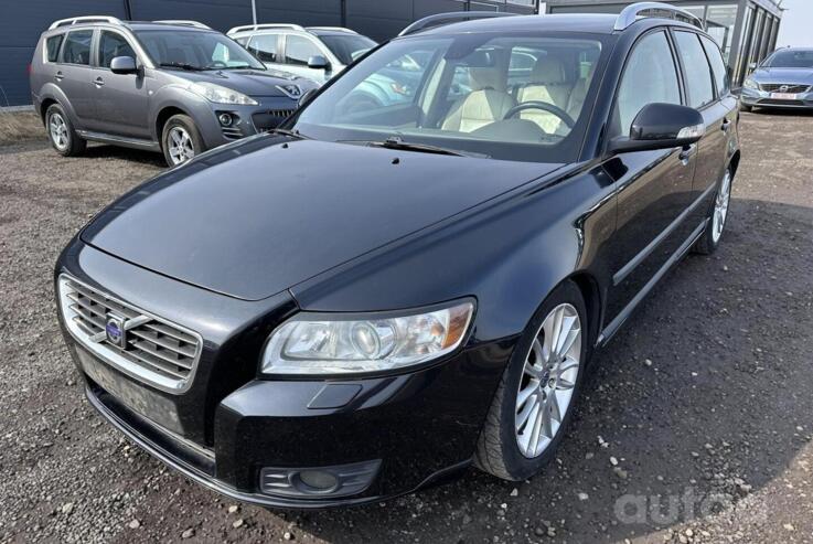 Volvo V50 1 generation [restyling]