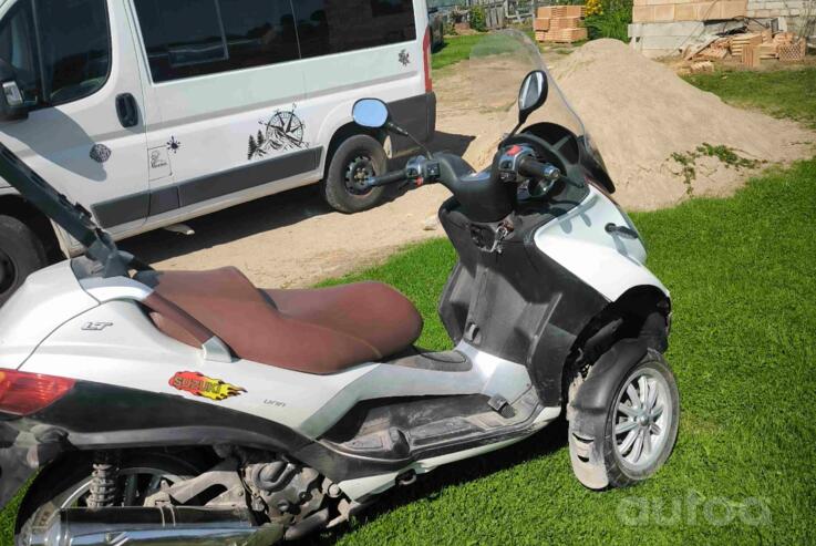 Piaggio MP3